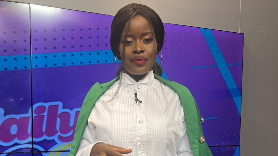 momo19-joins-spark-tv’s-gossip-show-as-co-host