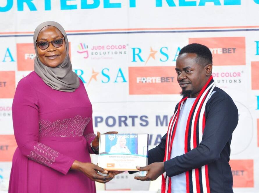 aisha-nalule,-a-woman-of-all-seasons-gets-fortebet-real-stars-recognition-|-voice-of-bugerere